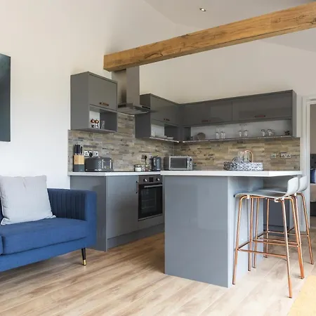 Apartment In The Countryside With Hot Tub Trowbridge Exterior photo