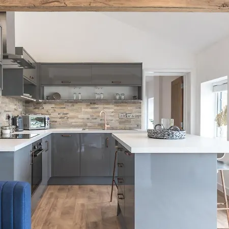 Apartment In The Countryside With Hot Tub Trowbridge Exterior photo