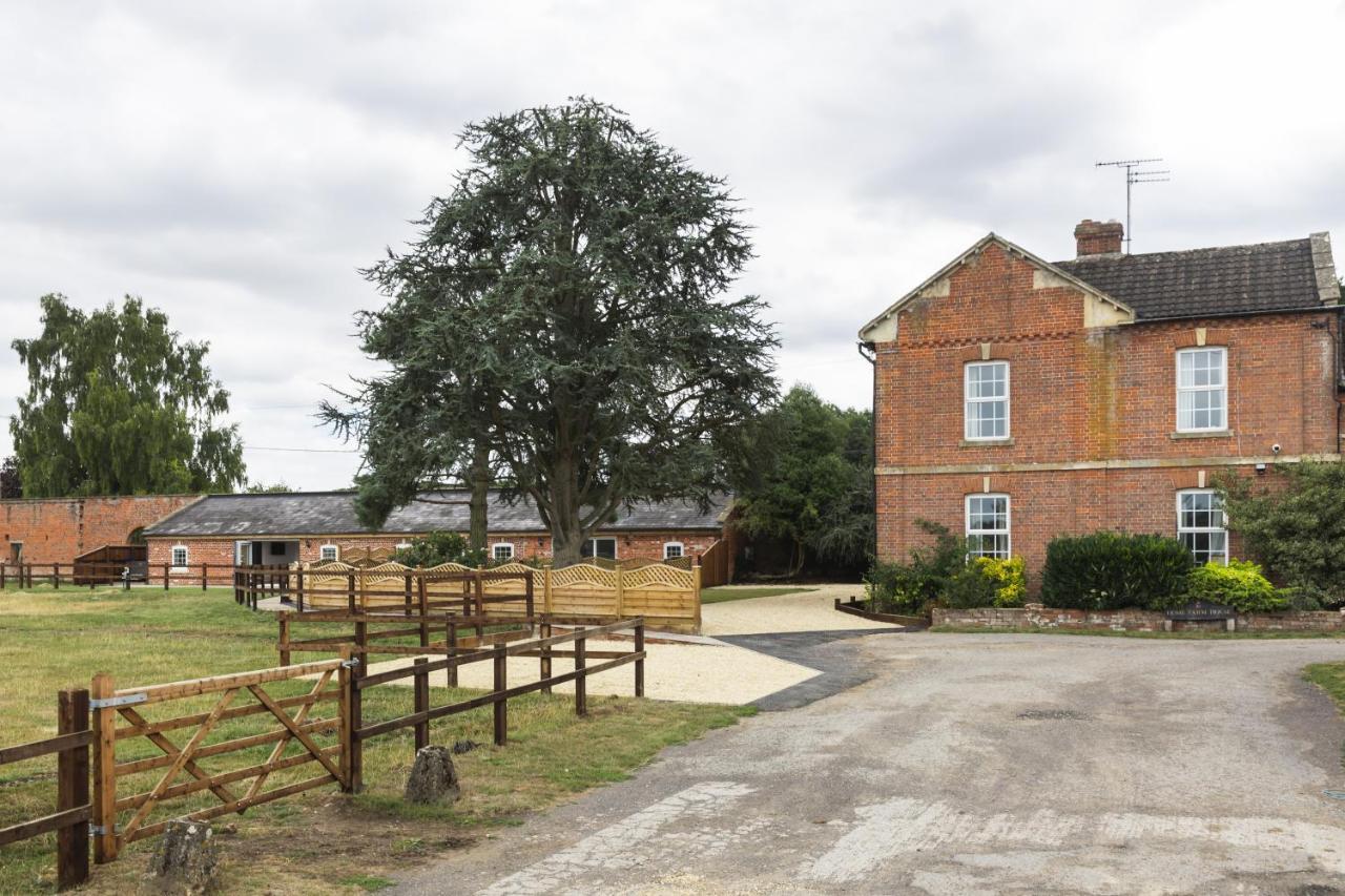Apartment In The Countryside With Hot Tub Trowbridge